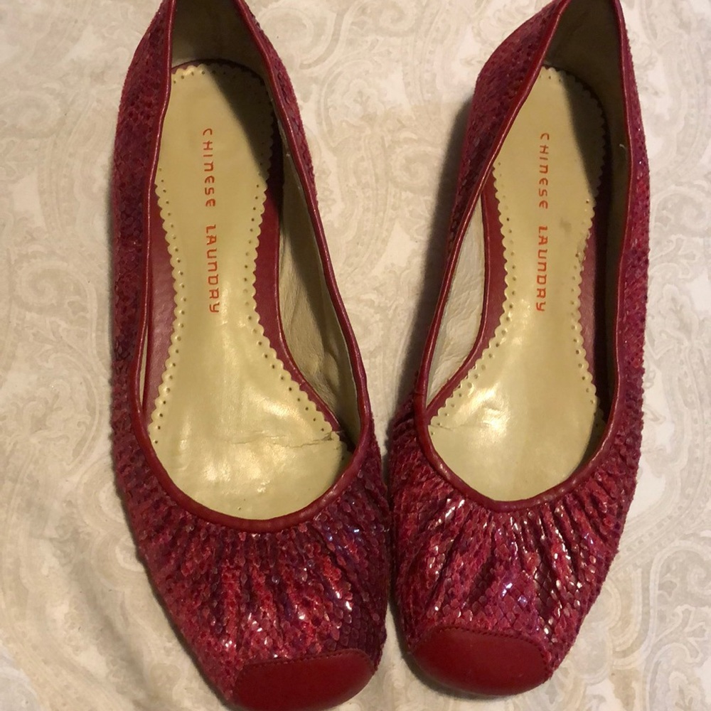 Size 8 red snakeskin flats
